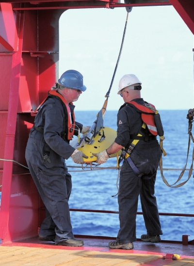 �Ĵ�������������������Ƭ�@ʾ���Ĵ���������֮��̖�ϵĹ����ˆT������ҷ����λ�x�����뺣���У��M�������R��ʧ�͙C��ϻ���b�õ��Єӡ�