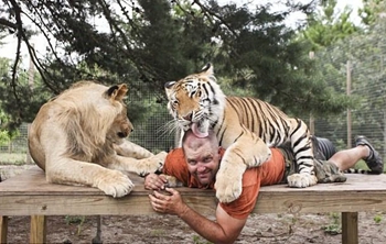 ���������c6ֻ�ϻ�2�^�{��ͬס �H�Ƽ���