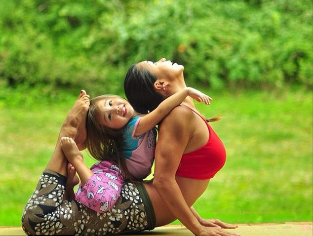 ���������cŮ��ͬ���٤��ܰ��Ƭ��׷��