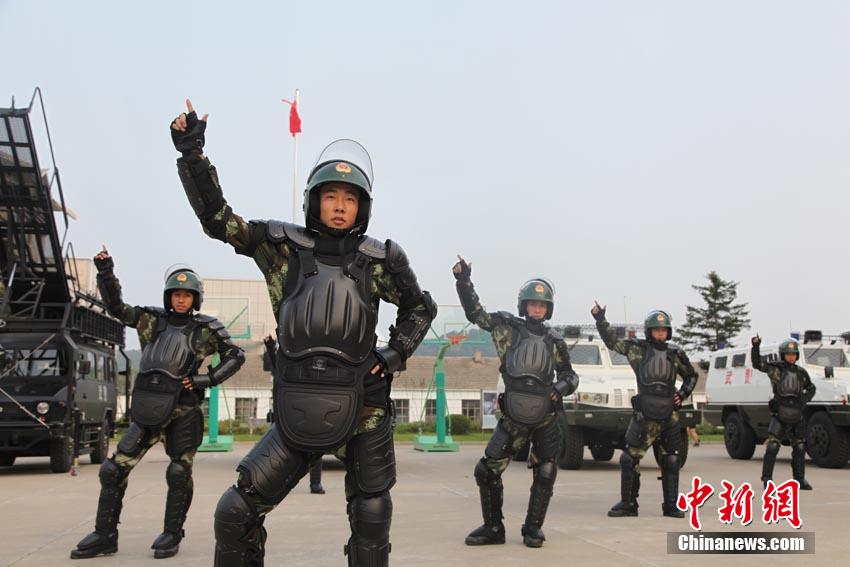 7��29�գ��侯������֧�(du��)һ���(du��)�Ĺٱ���?c��)���Ӎ�ҡ��?x��n)����(ch��ng)�����°�ʹ�Ј�(ch��ng)������܊�I(y��ng)�桰С�O(p��ng)������