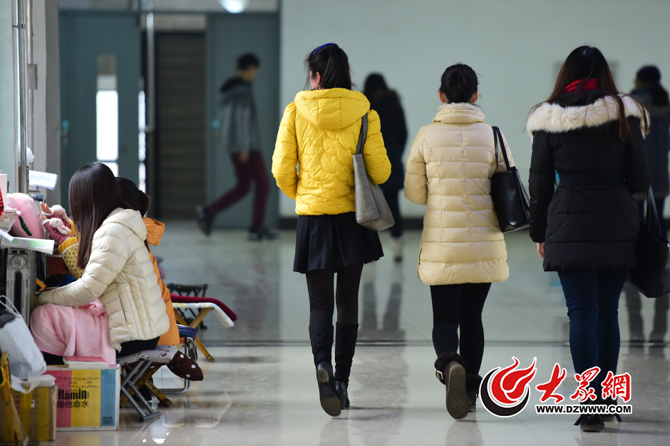 11��30�գ�ɽ�|������W(xu��)�L(zh��ng)���У�^(q��)���ڽ̌W(xu��)�ǵ�������������ЌW(xu��)���挦(du��)ů��Ƭ���b��(f��)��(x��)�Y�ϡ��󱊾W(w��ng)ӛ�� ���L(zh��ng)�� �z